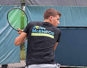 Program John McEnroe Tennis Academy (JMTA) for Ages 9 and Up